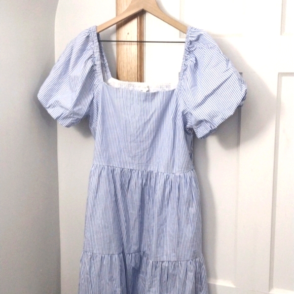 Blue & White Dress-Large- NWT-J Crew Midi Dress Size Large Puff Sleeve - Smocked - Picture 6 of 14